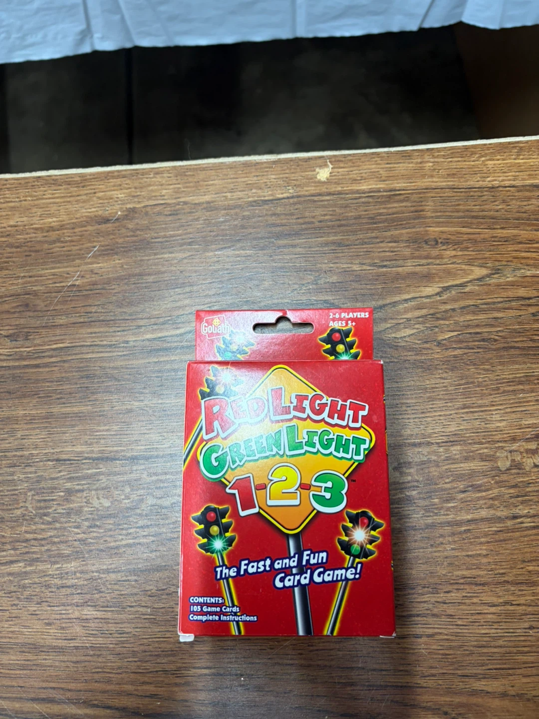 Goliath Red Light Green Light 1-2-3 Card Game