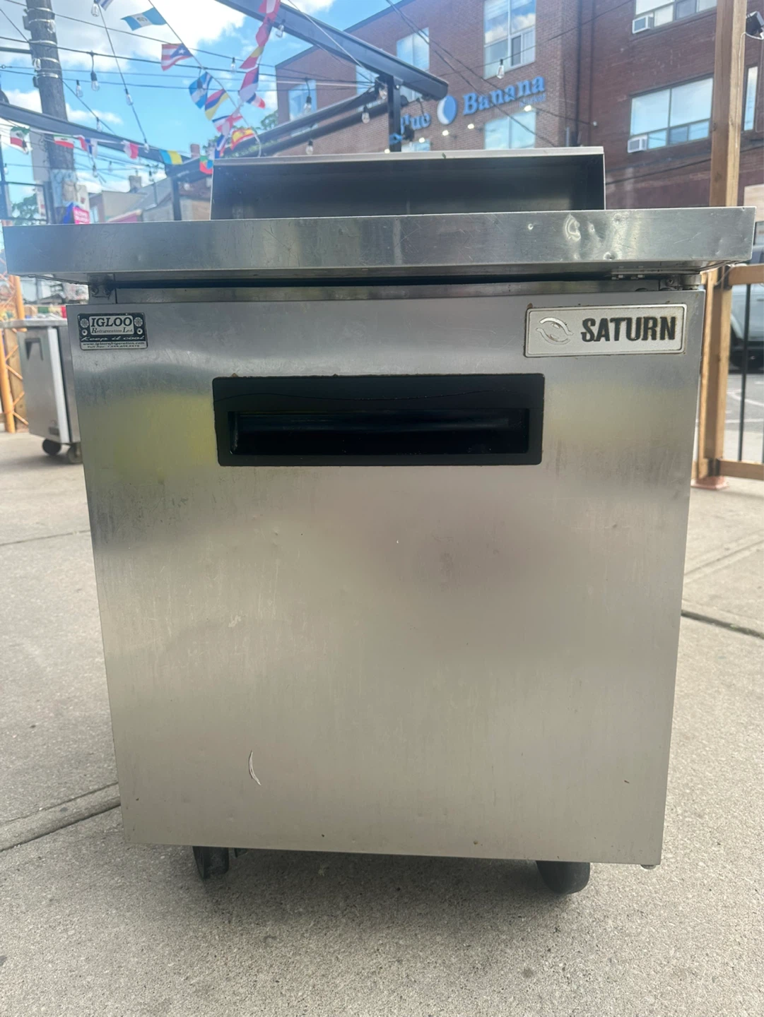 Sandwich Prep Refrigerated Table (not working)