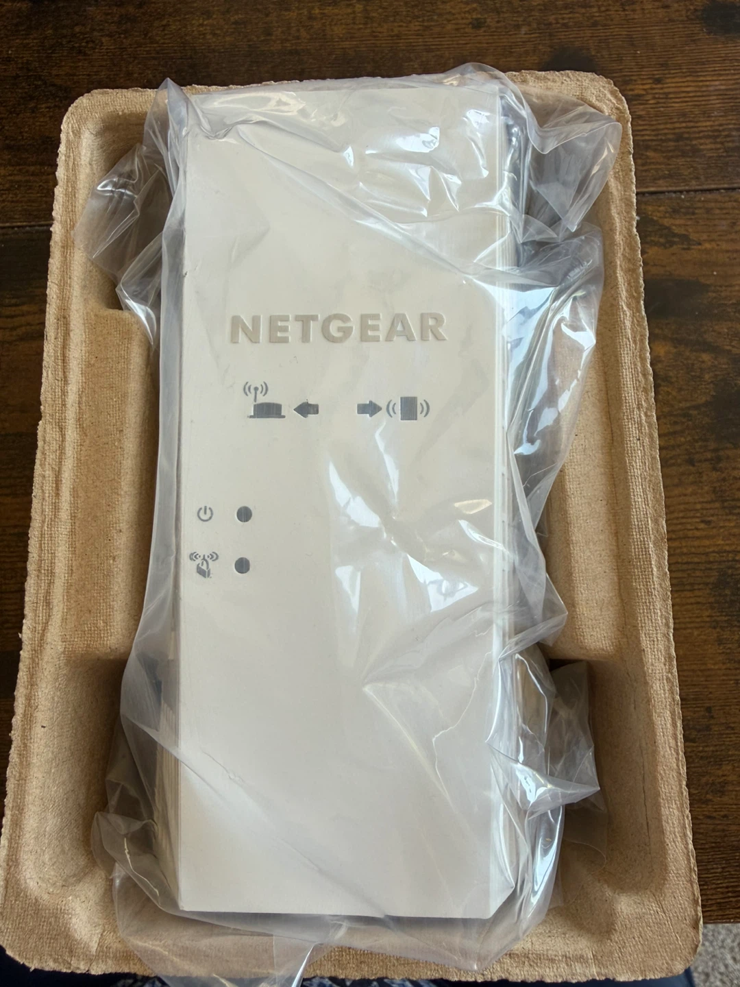 NETGEAR Nighthawk X4 AC2200 WiFi Mesh Extender EX7300v2 - photo 2