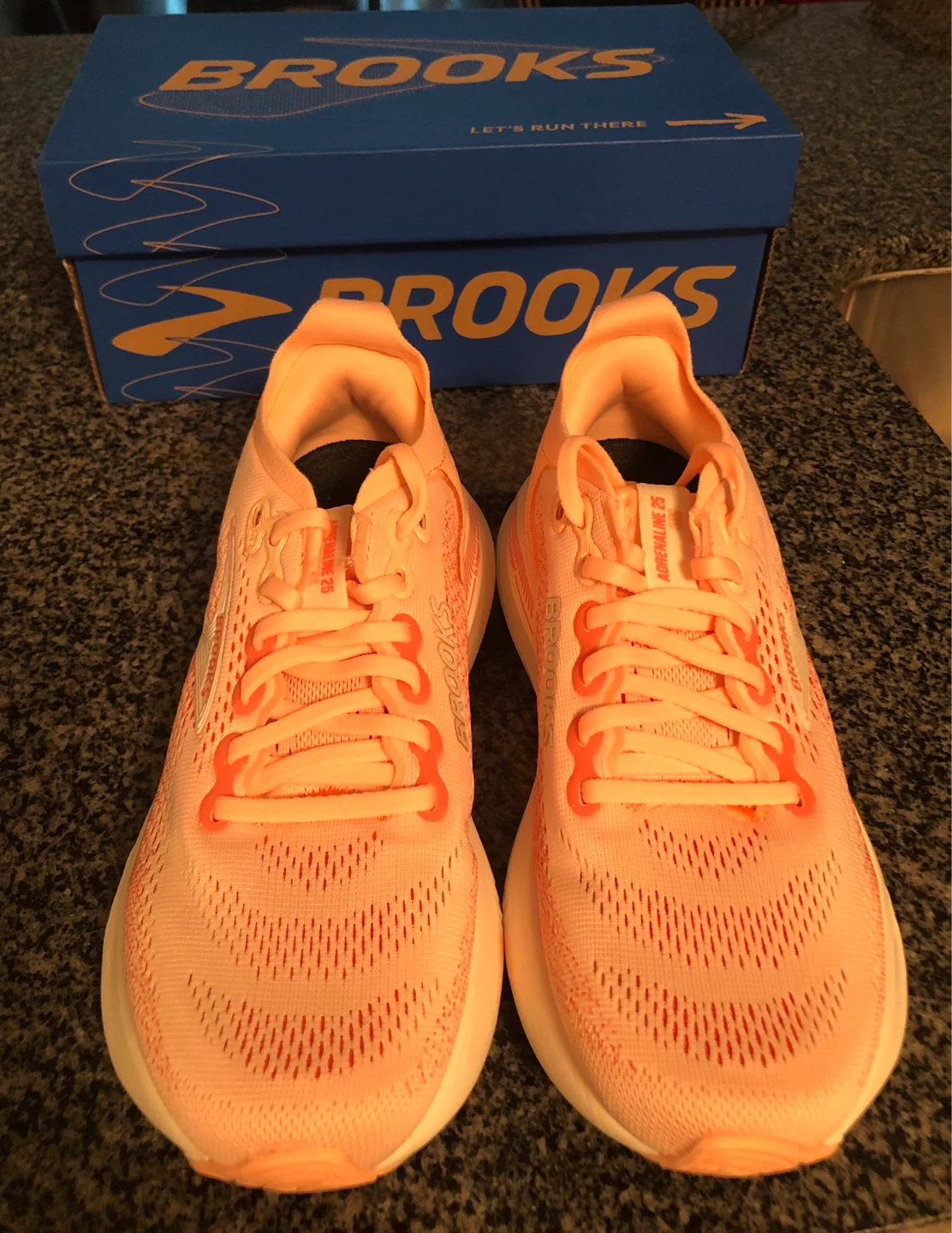 Brooks Adrenaline GTS 25 Women's Running Shoes Size 6.5 - photo 3