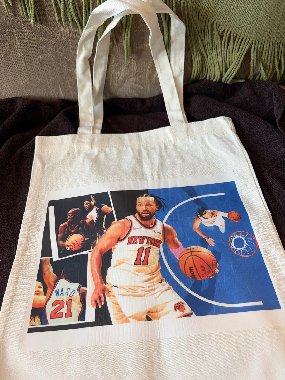 New York Knicks Basketball Tote Bag