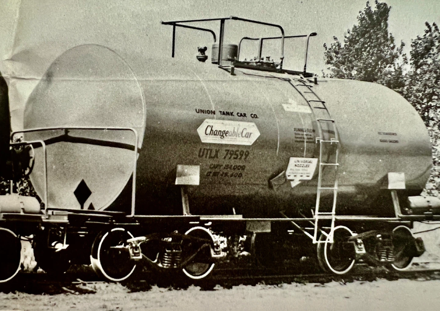 Quality Craft Models 29' Changeable Tank Car Kit No. 356 - photo 4