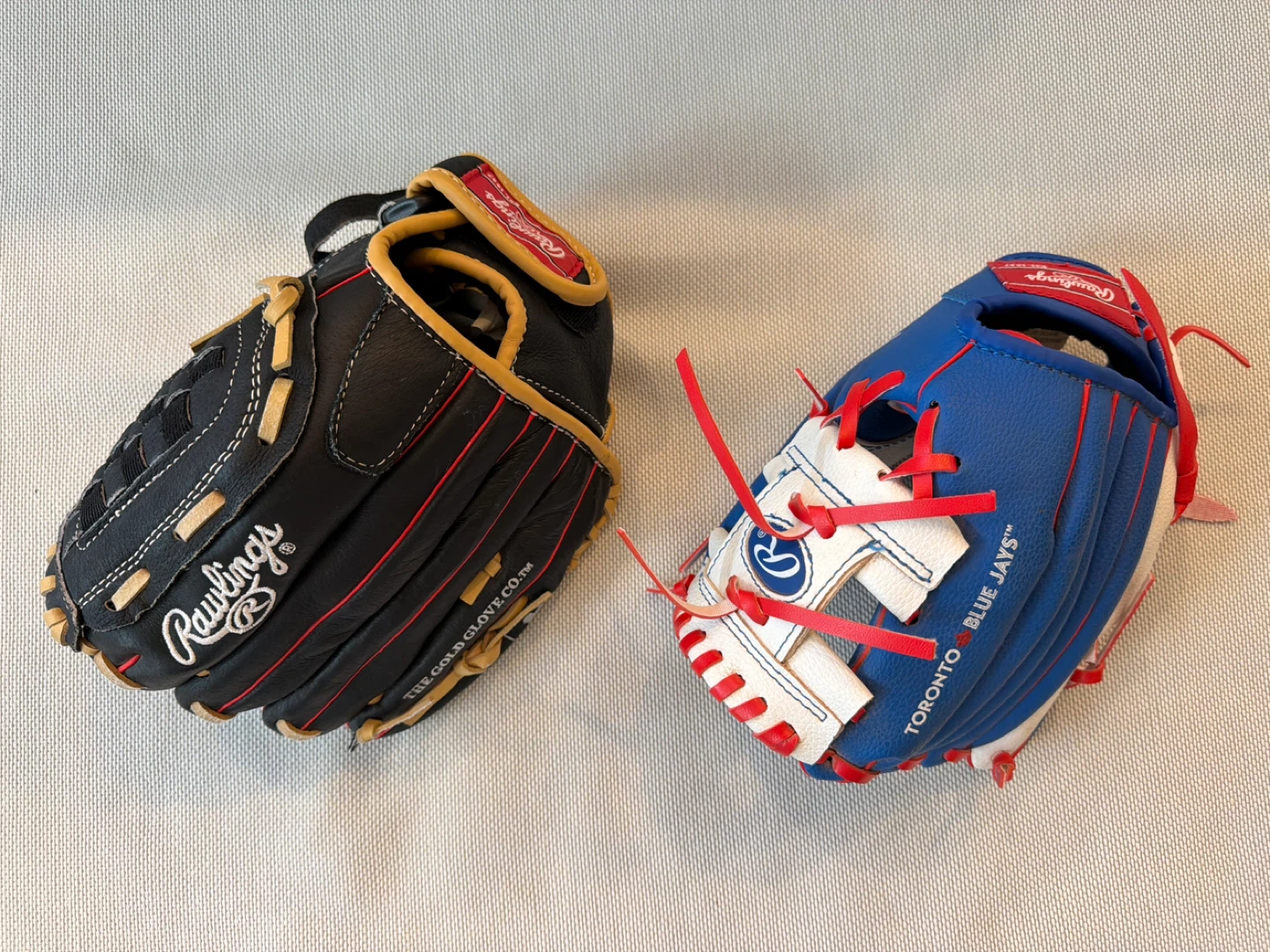 Rawlings & Toronto Blue Jays Baseball Gloves - photo 2