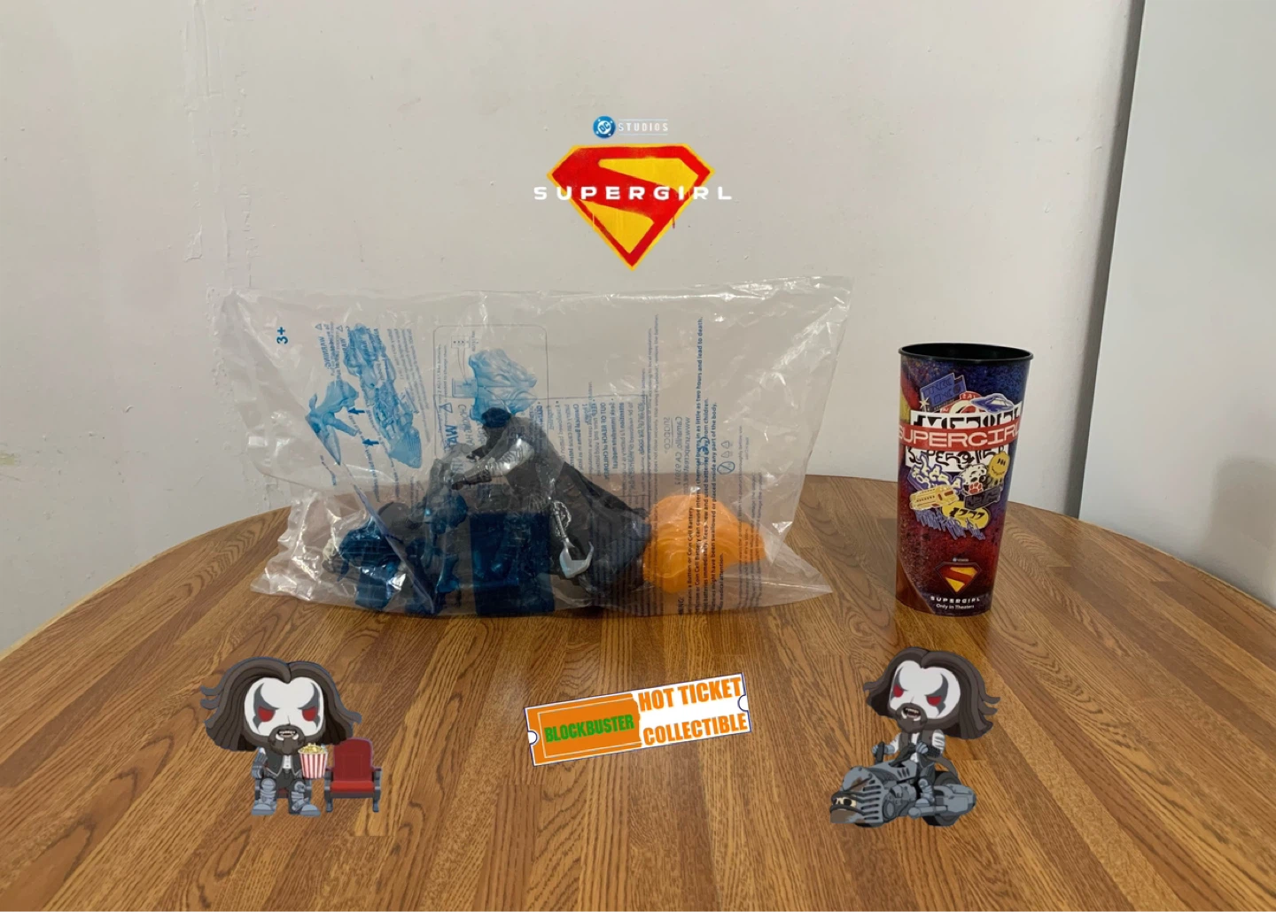 Supergirl (Cinemark Exclusive) Lobo’s Spacehog Collectible Combo