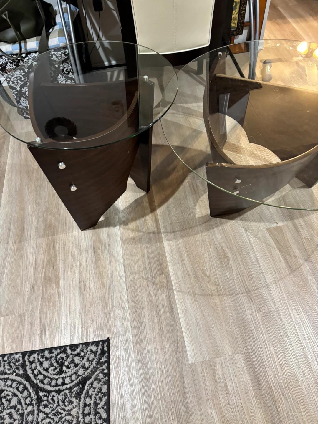 Glass coffee table and end table $50 - photo 3