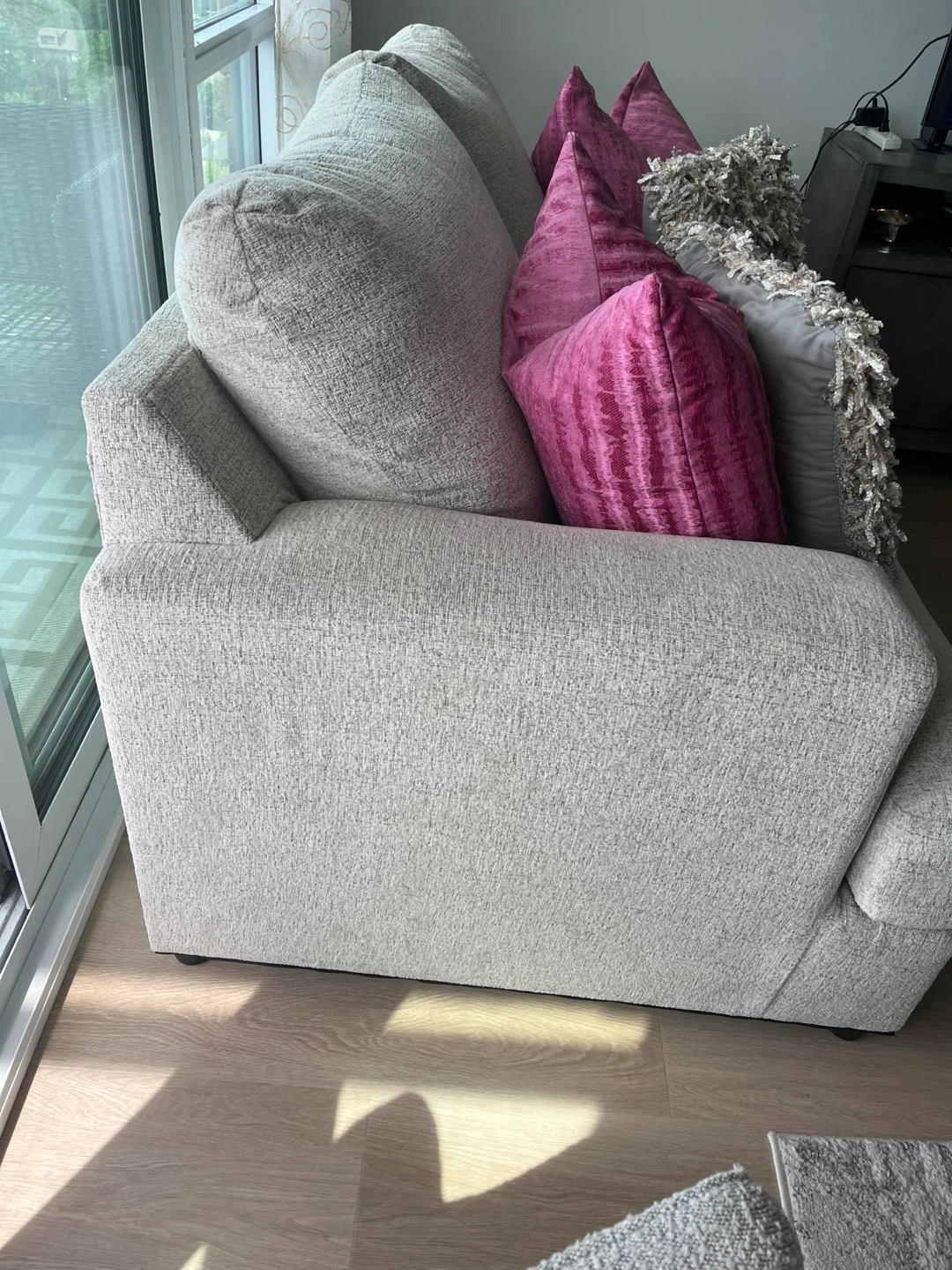 Ashley Soletren Loveseat - photo 2
