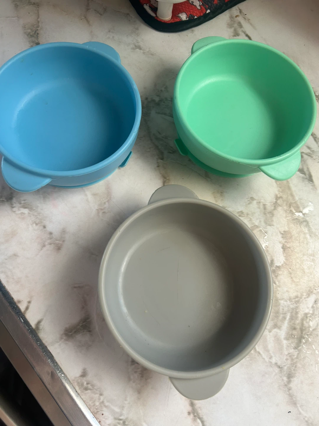 Set of 3 Silicone Suction Bowls