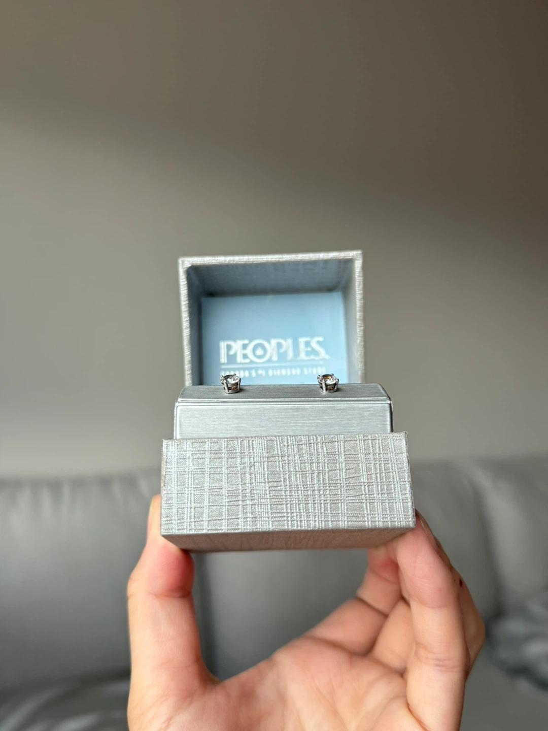 Peoples diamond stud earrings - photo 3