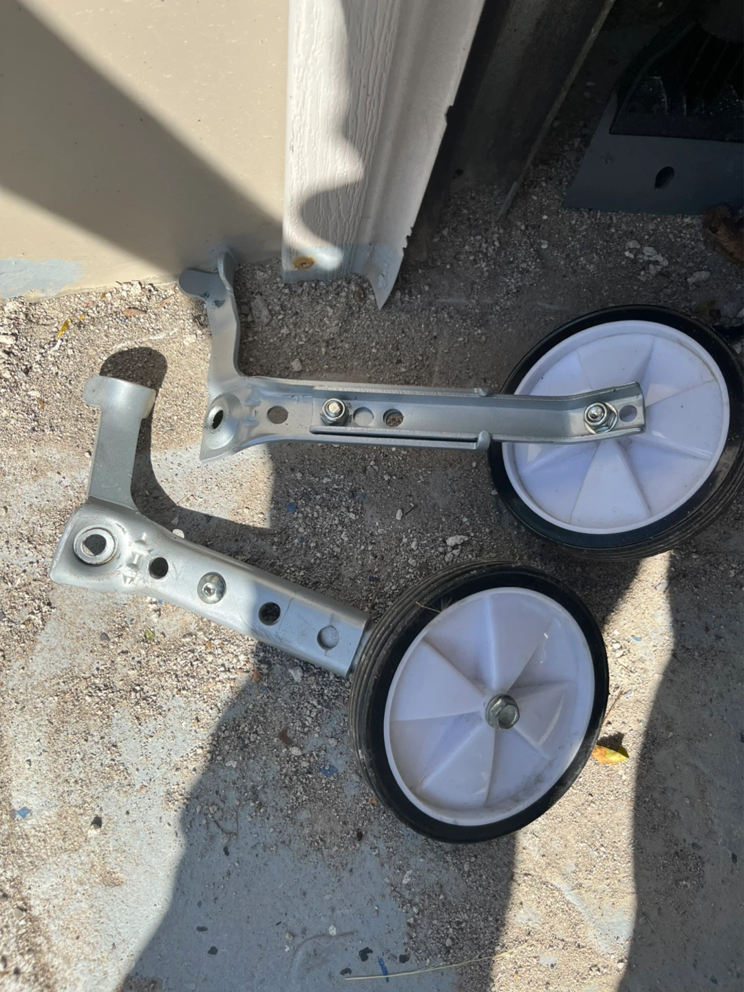 Pair of Training Wheels with Silver Brackets