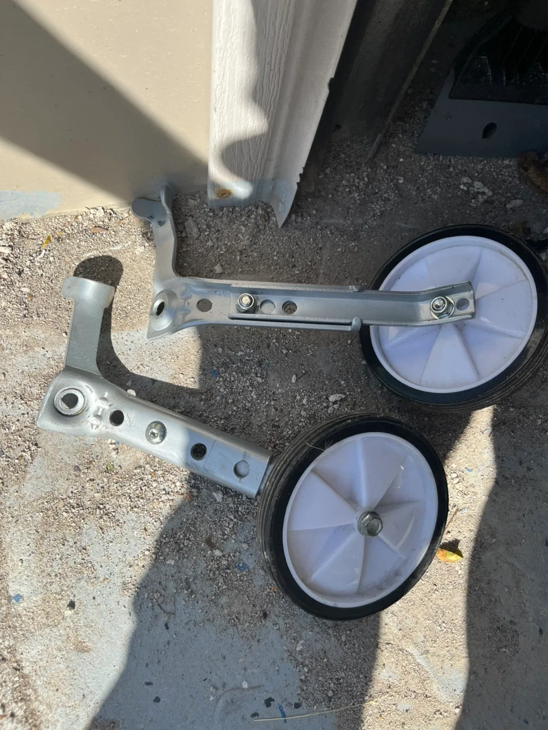 Pair of Training Wheels with Silver Brackets