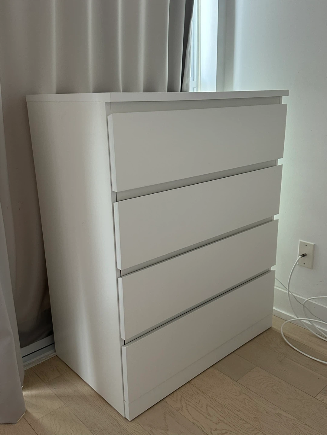 White 4-Drawer Dresser
