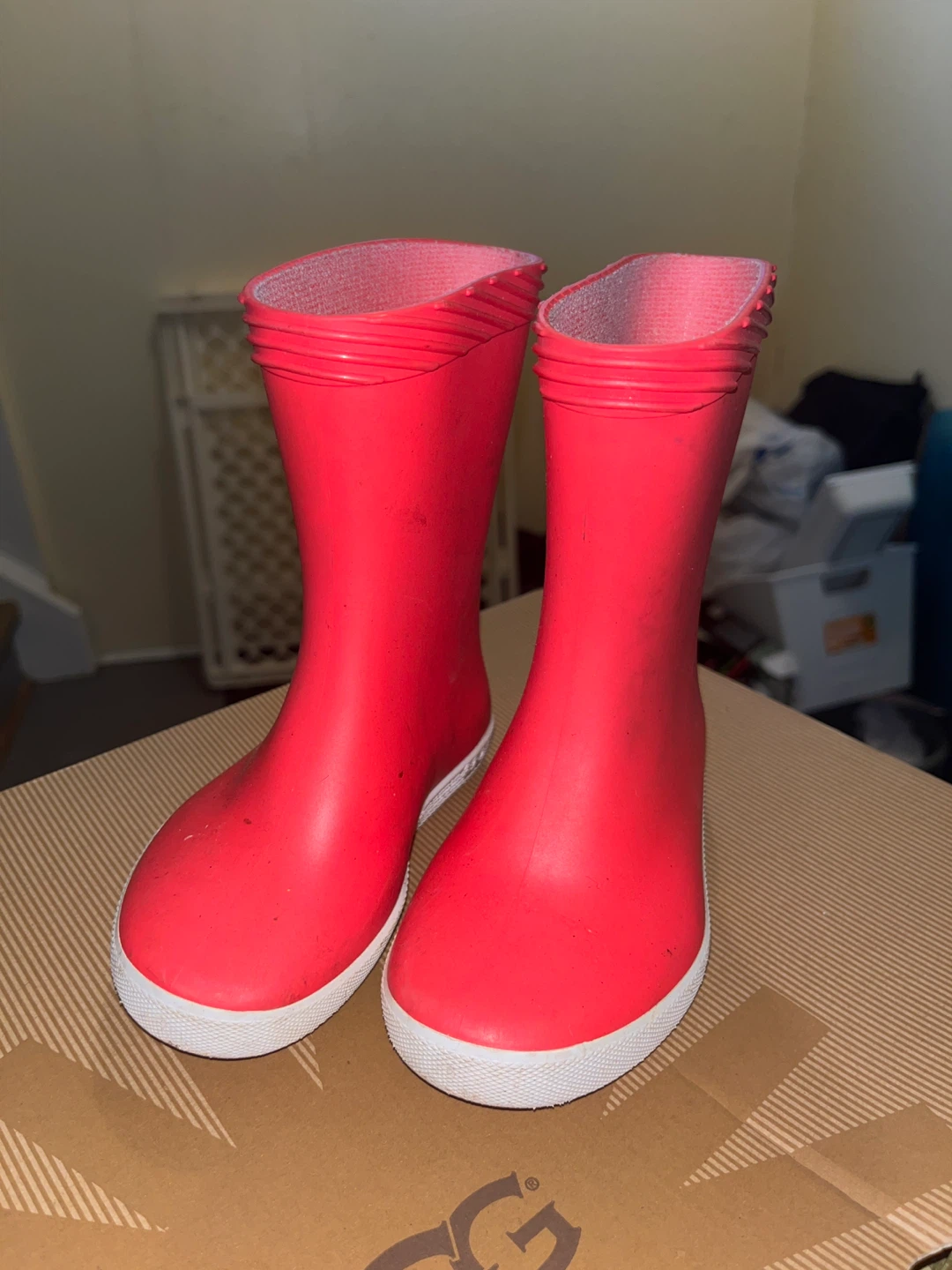 Kids Red/Pink Rain Boots Size 23/24 EU = 6C