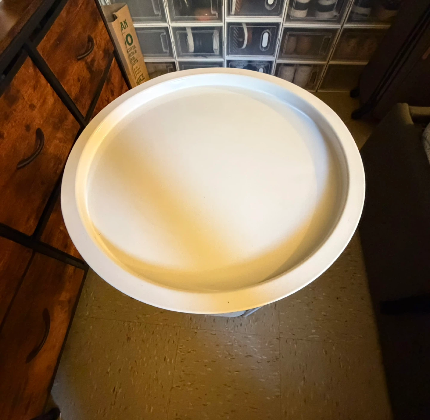 White Round End Table with Storage Basket - photo 3
