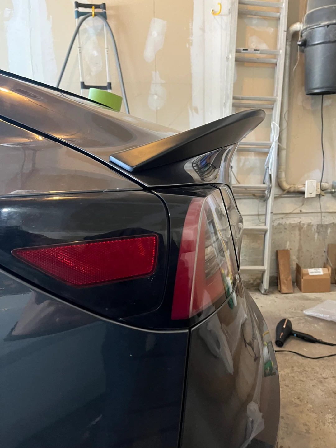 2017-2023 Tesla Model 3 Sport Spoiler (Matte Black) - photo 5