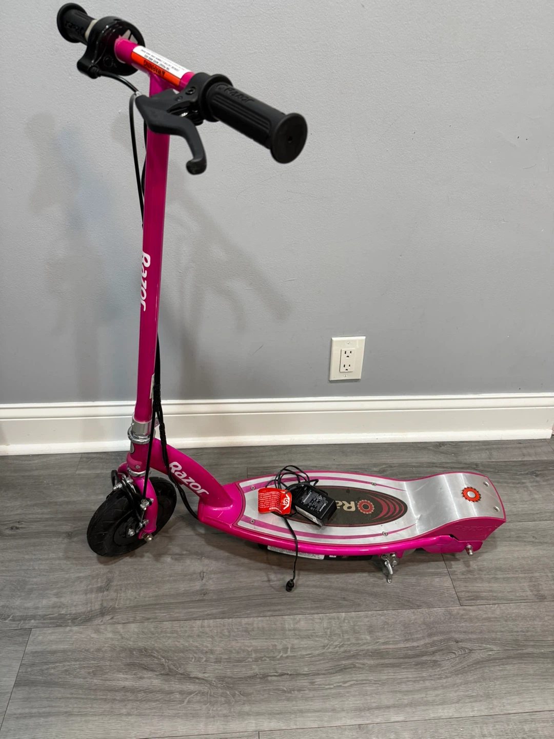 Razor E100 Electric Scooter - Pink