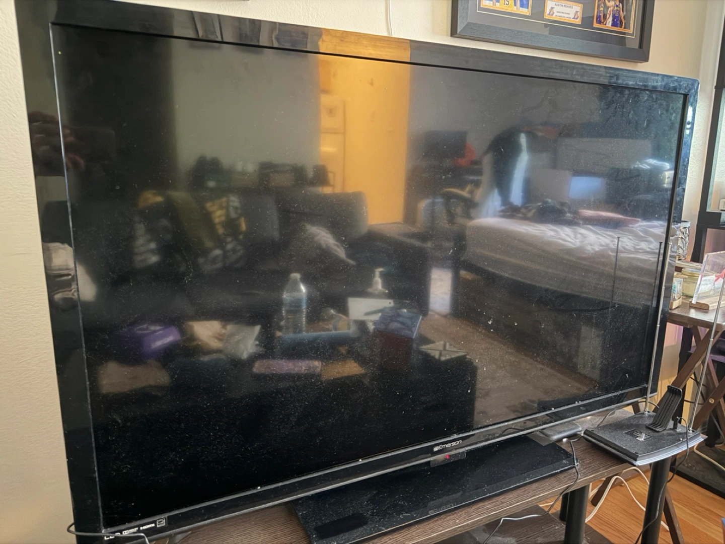 Emerson Flat Screen TV 55’