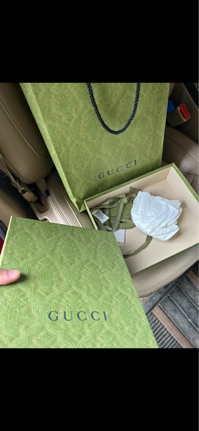 Authentic new Gucci bucket hat w box - photo 2