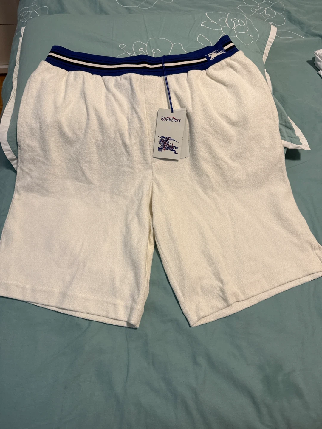 Burberry White Terry Cloth Shorts - photo 4