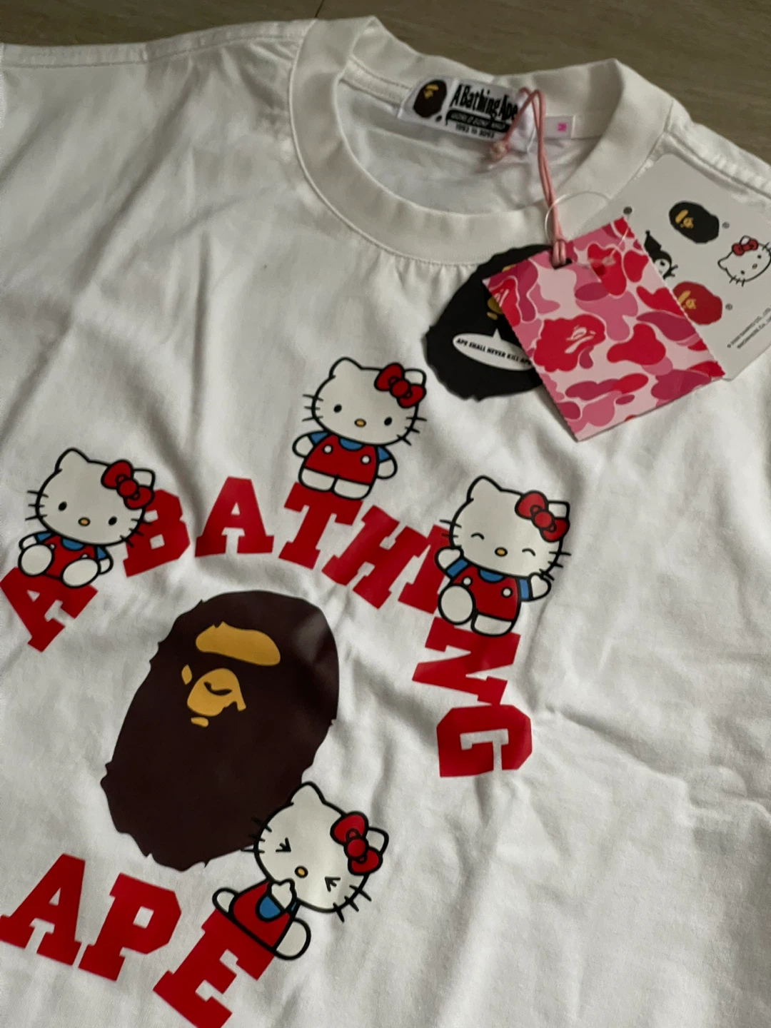 A Bathing Ape X Hello Kitty Tshirt ⚽️ - photo 3