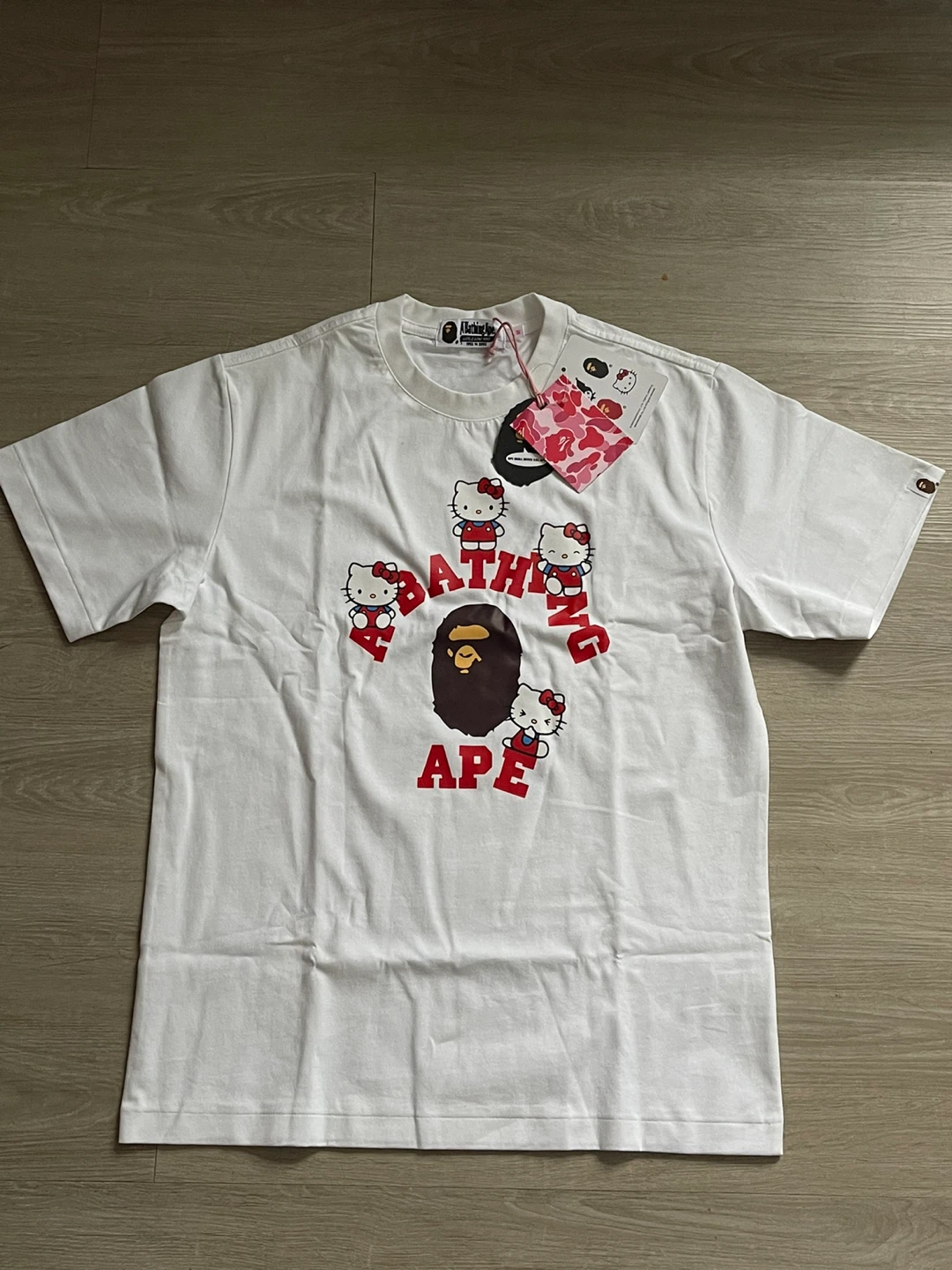 A Bathing Ape X Hello Kitty Tshirt ⚽️ - photo 2