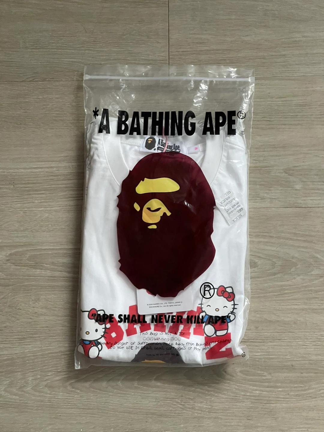 A Bathing Ape X Hello Kitty Tshirt ⚽️