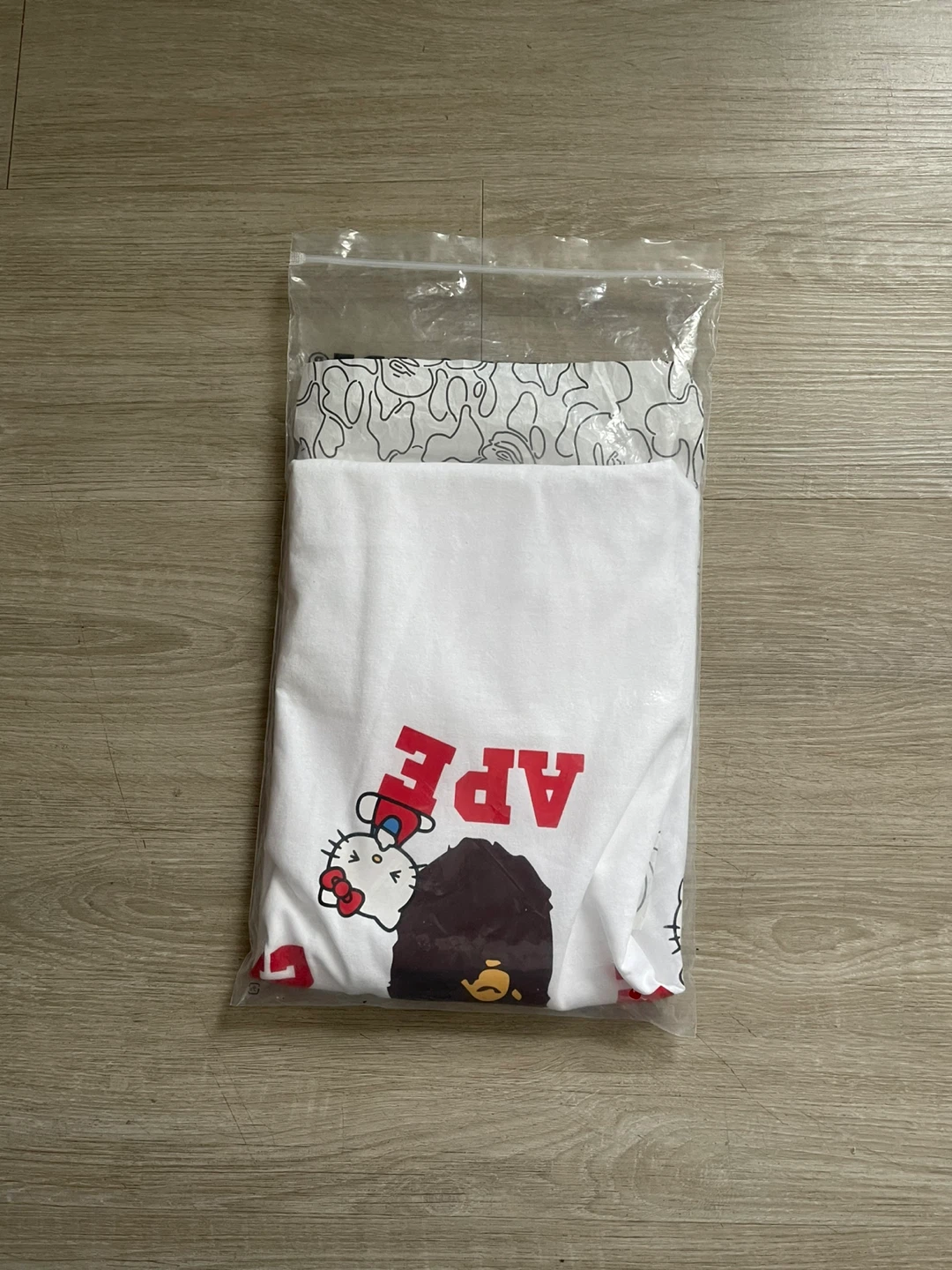 A Bathing Ape X Hello Kitty Tshirt ⚽️ - photo 5