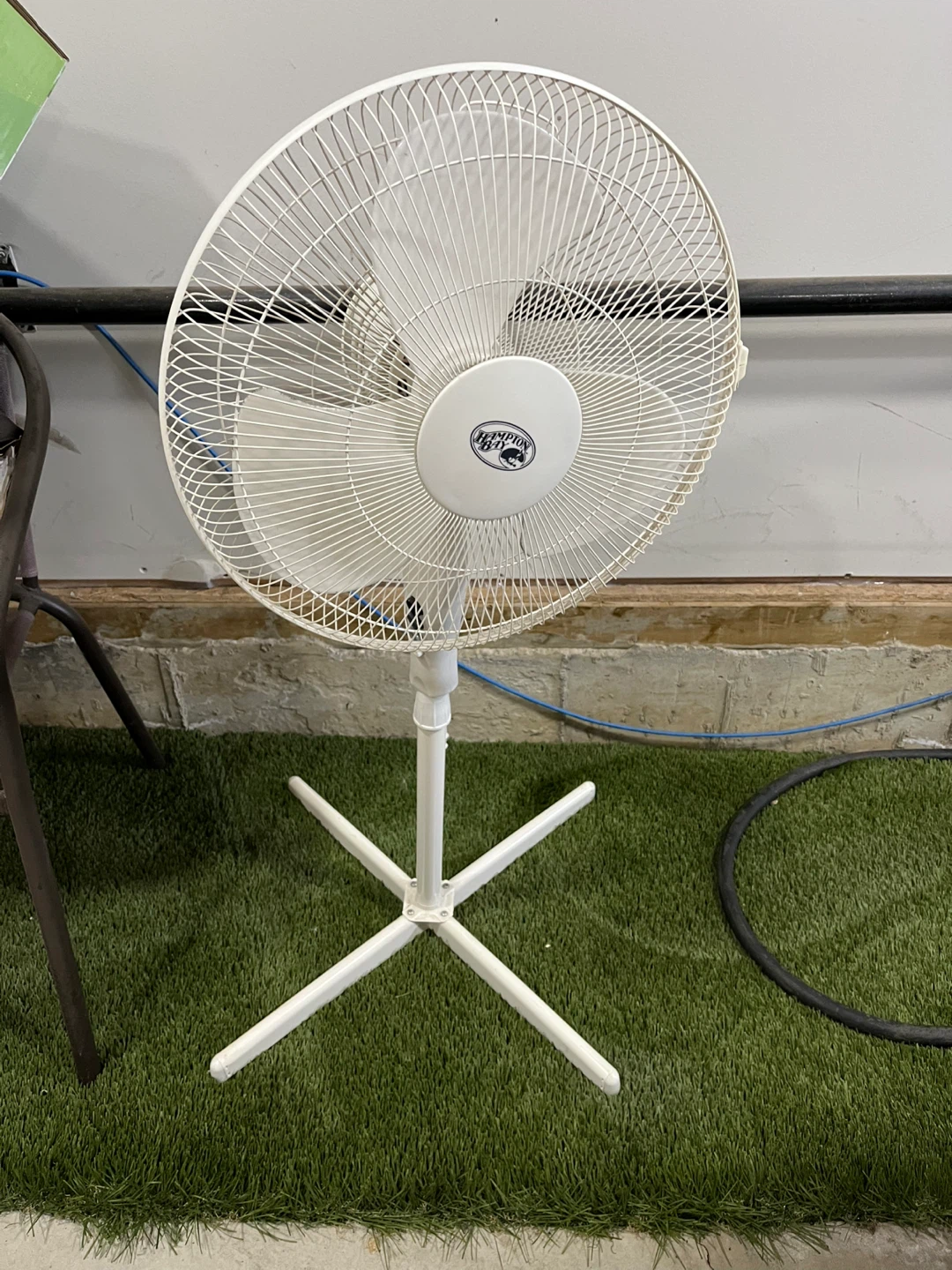 Lasko Pedestal Fan - photo 3