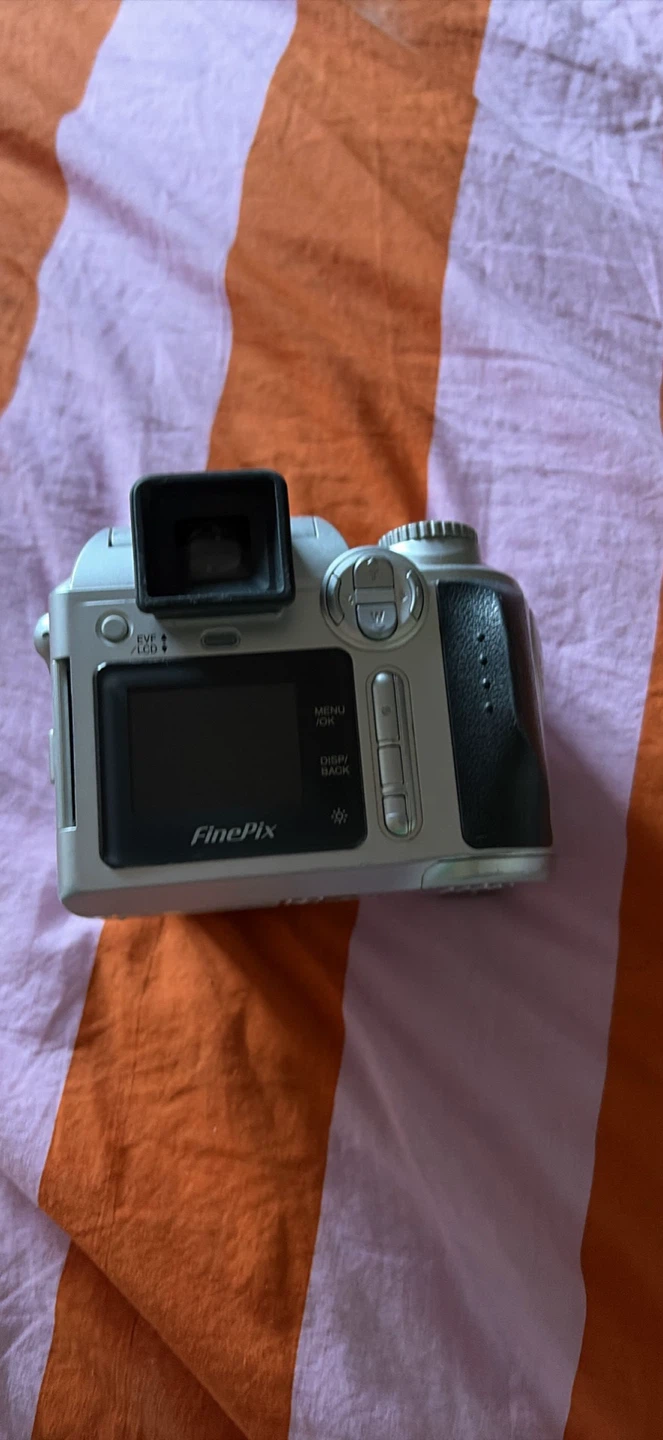 Digital camera
