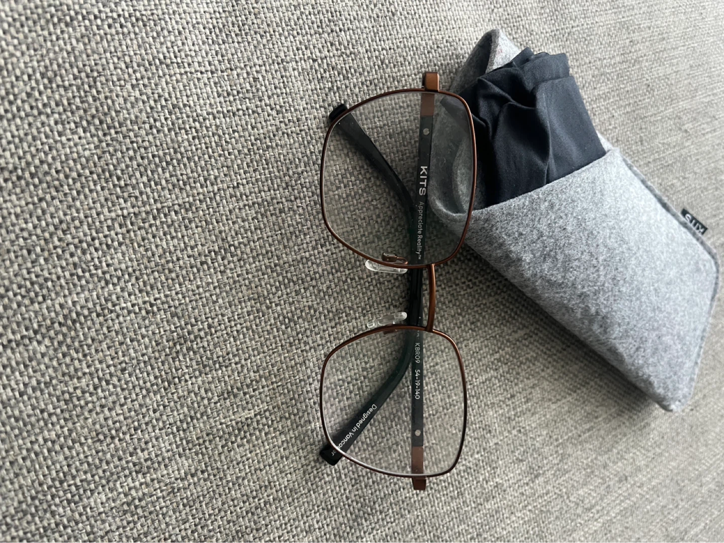 KITS Arden Glasses with Case