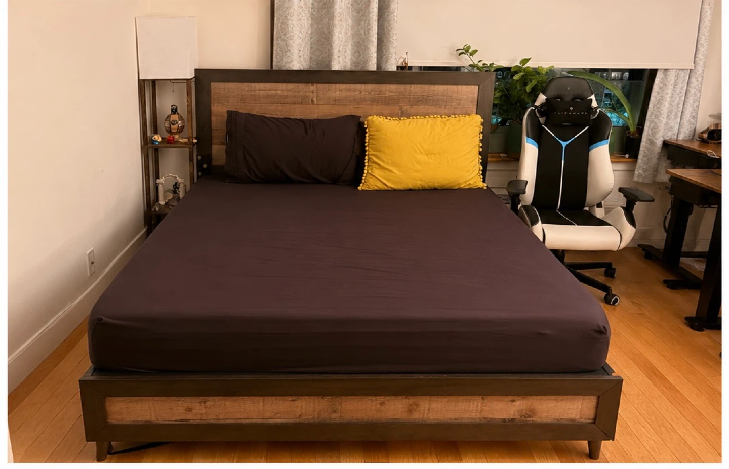 Queen Size Bed Frame + Mattress - photo 2