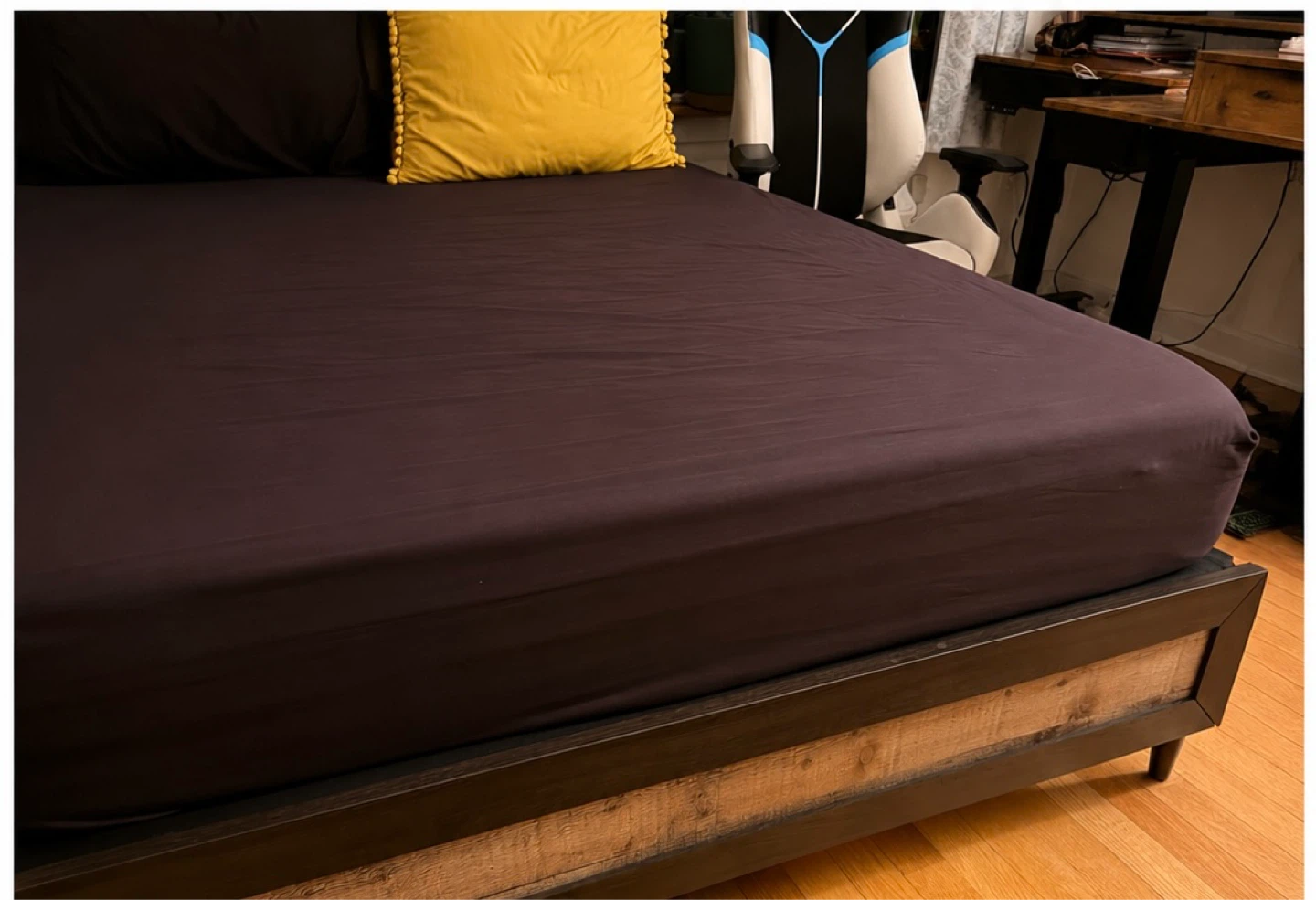 Queen Size Bed Frame + Mattress - photo 3