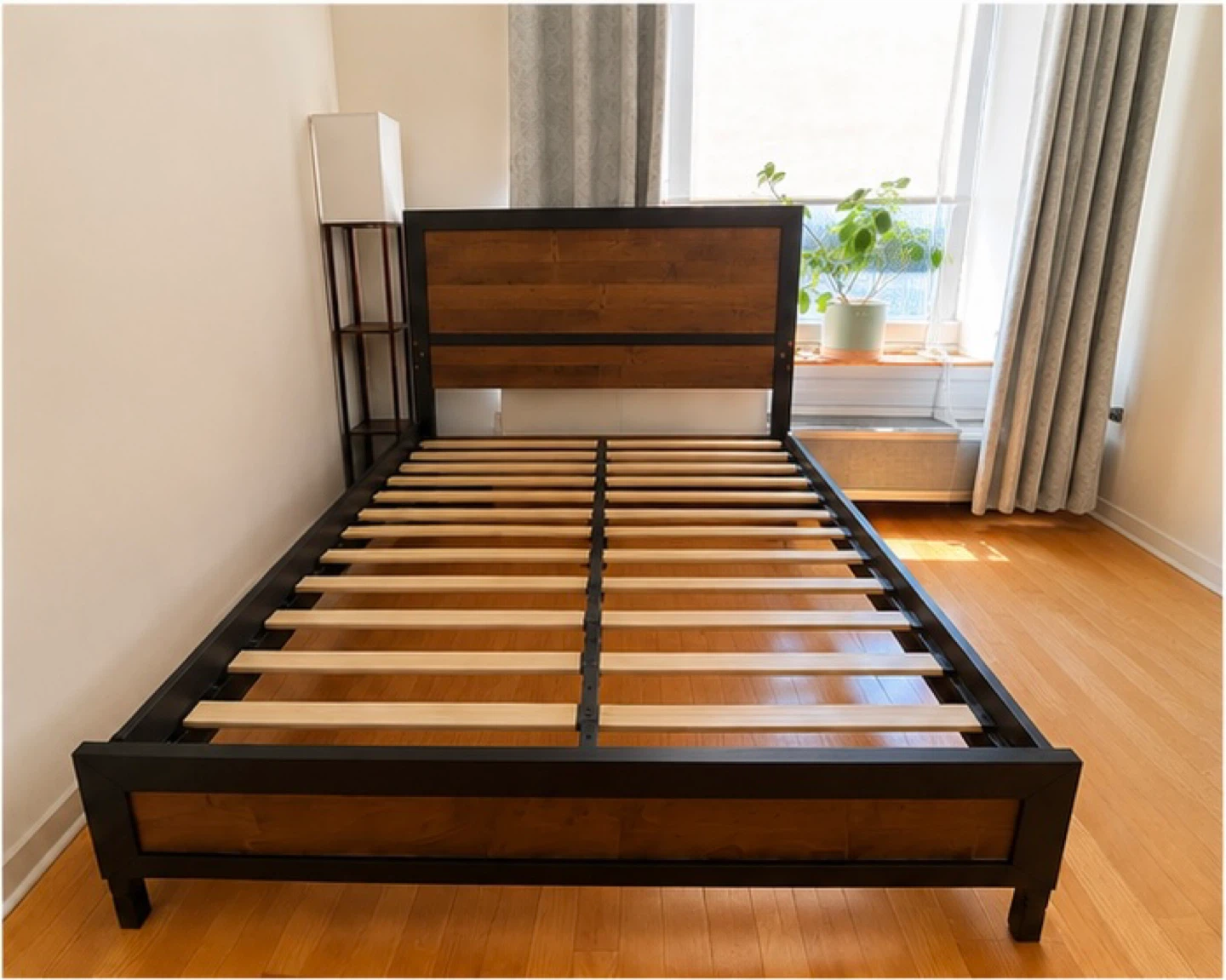 Queen Size Bed Frame + Mattress - photo 4