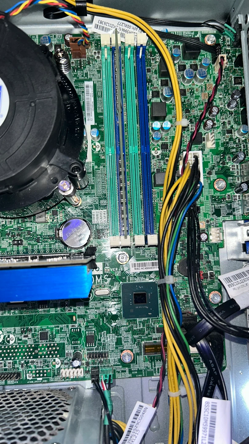 Lenovo ThinkCentre M720s Desktop Computer - photo 3