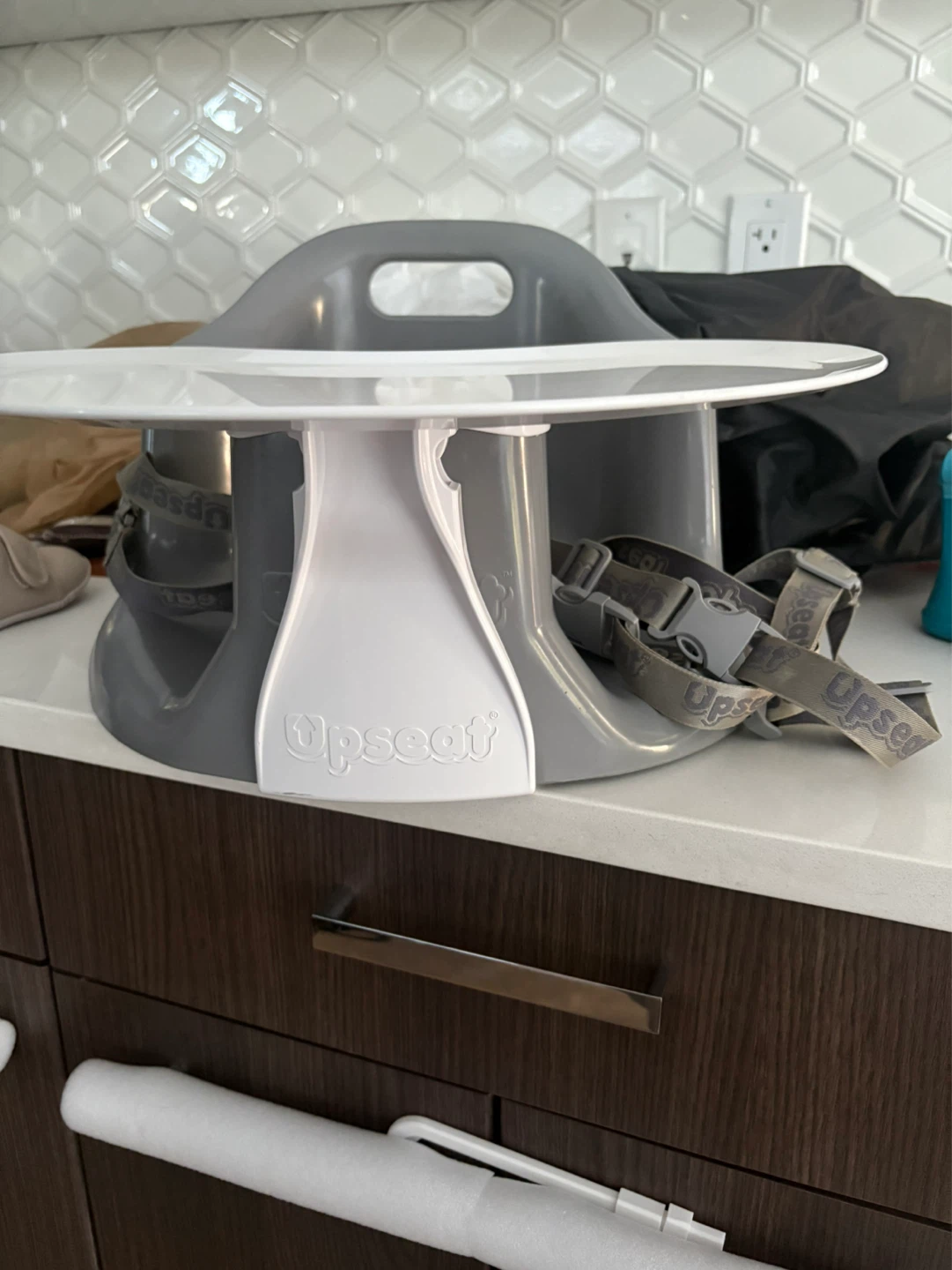 Upseat Booster Seat with Tray - photo 2