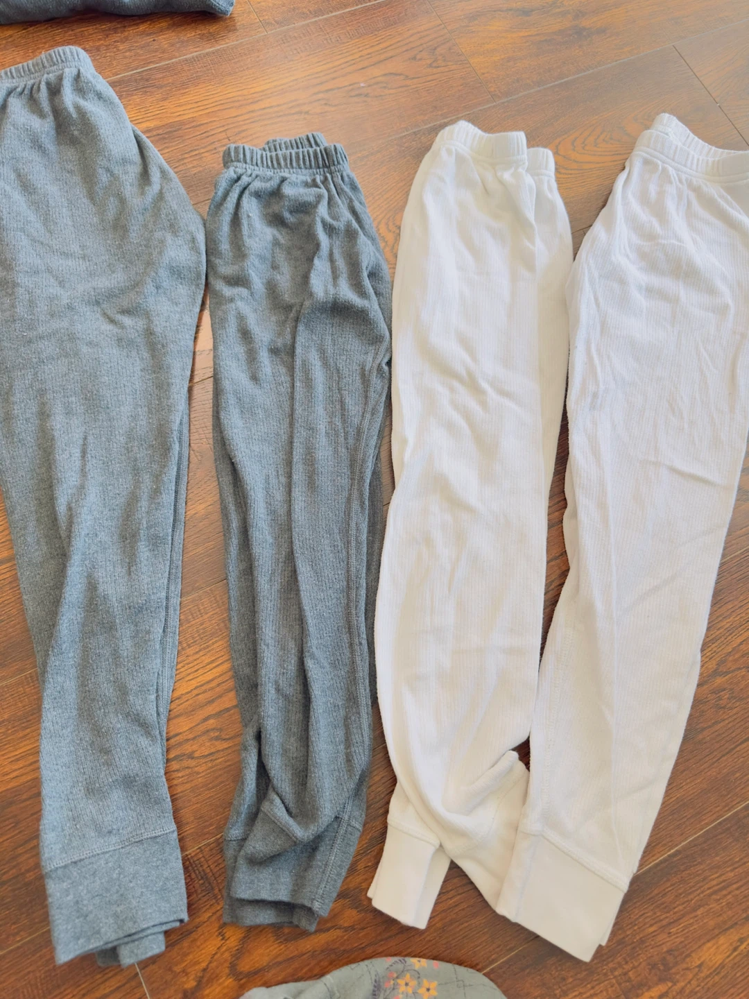 Adult and kids 7 to 8 thermals full selves and half sleves - photo 4