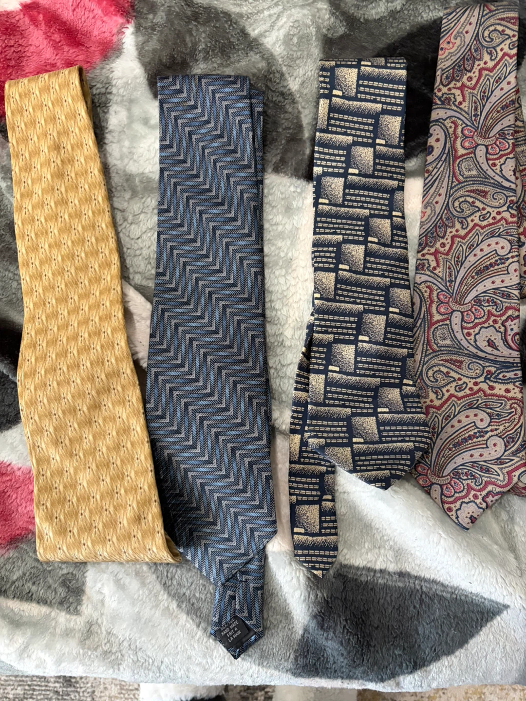 Lot of 7 Men's Ties - photo 3