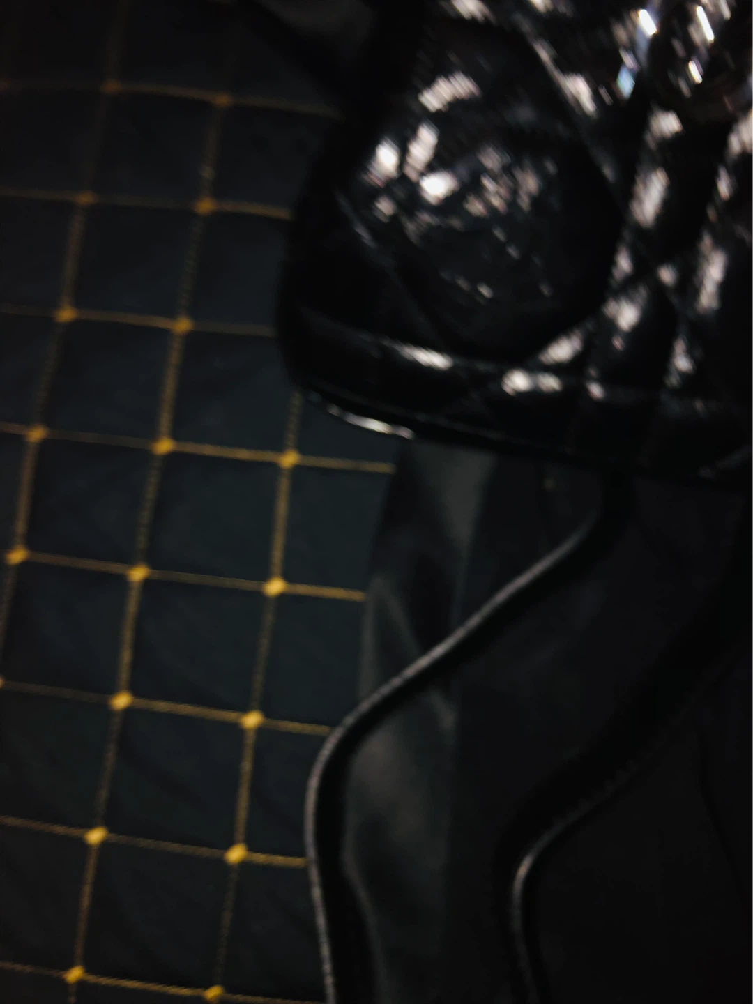 Black or White Quilted Handbag - photo 3