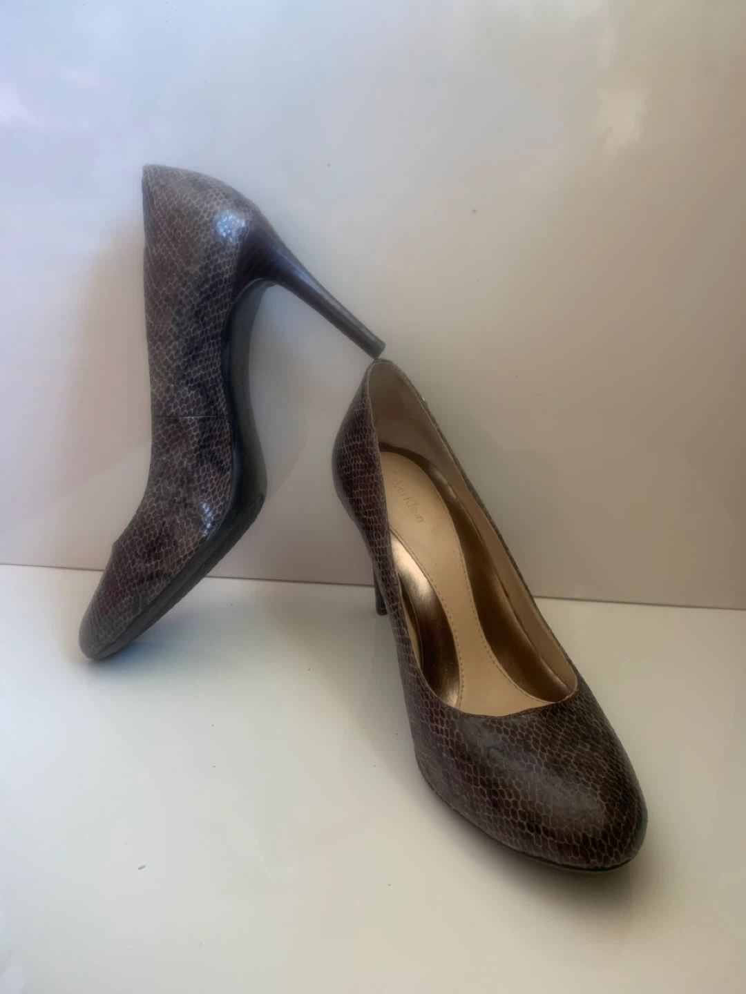 Calvin Klein Lana Snakeskin Print Pumps Size 9.5M