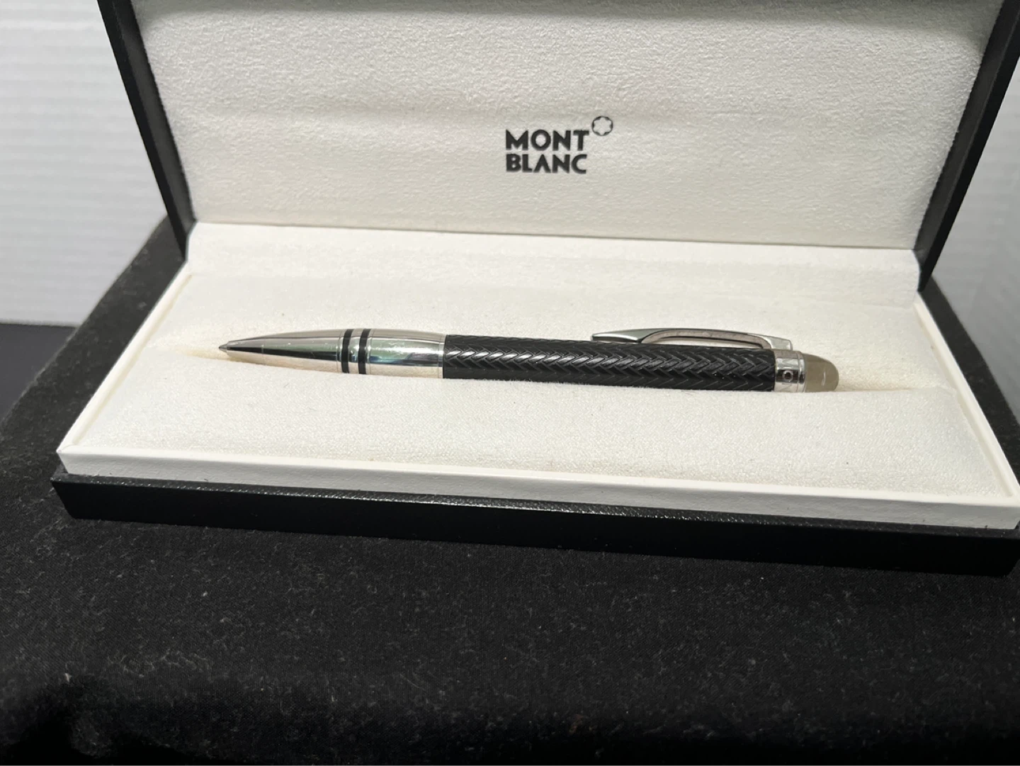 Montblanc Ballpoint Pen with Woven Black Grip with Case - photo 2