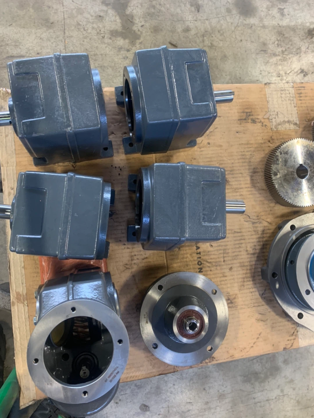 Industrial Gearboxes and Components - photo 4