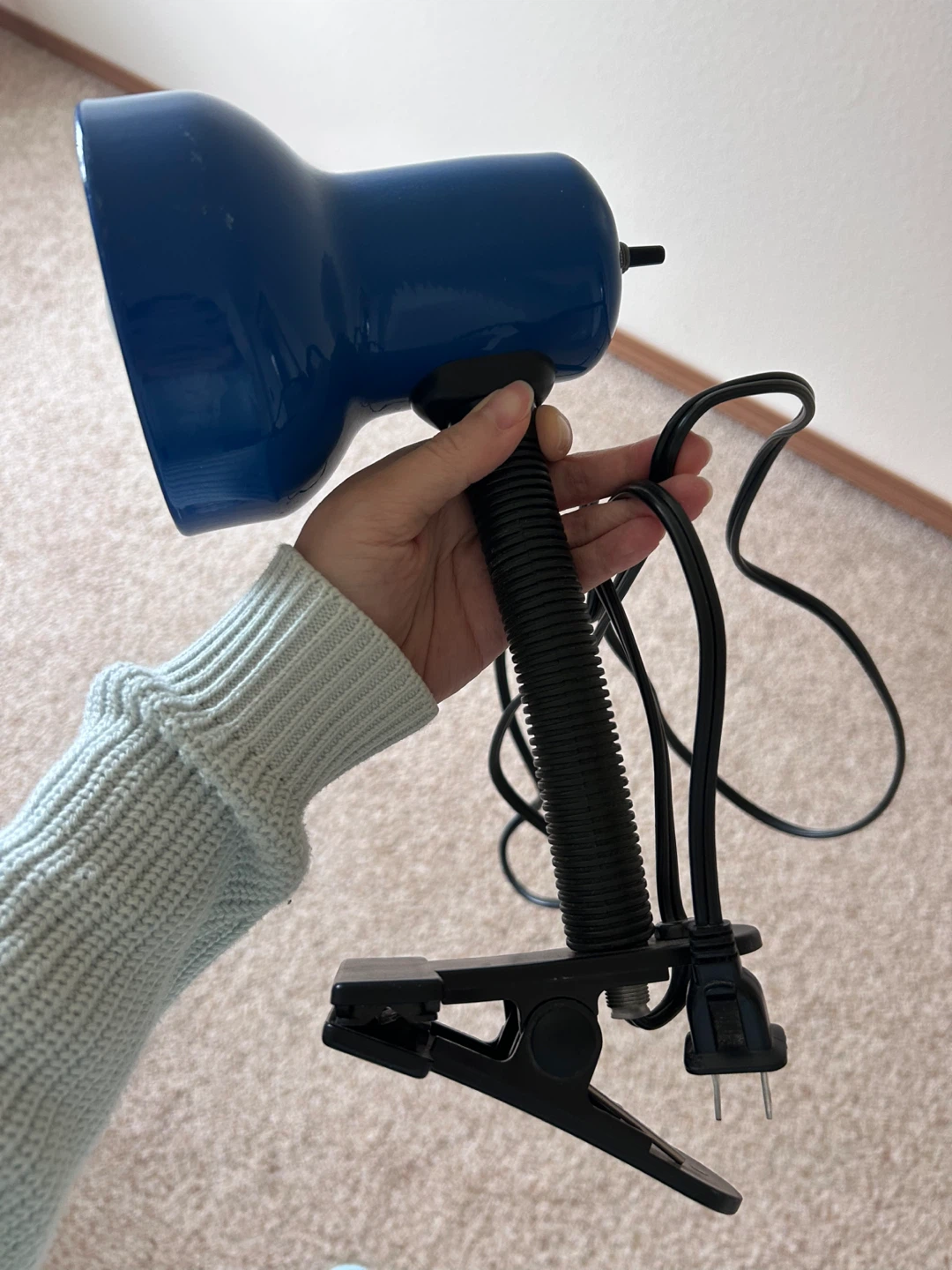 Clip on desk lamp with flexible gooseneck