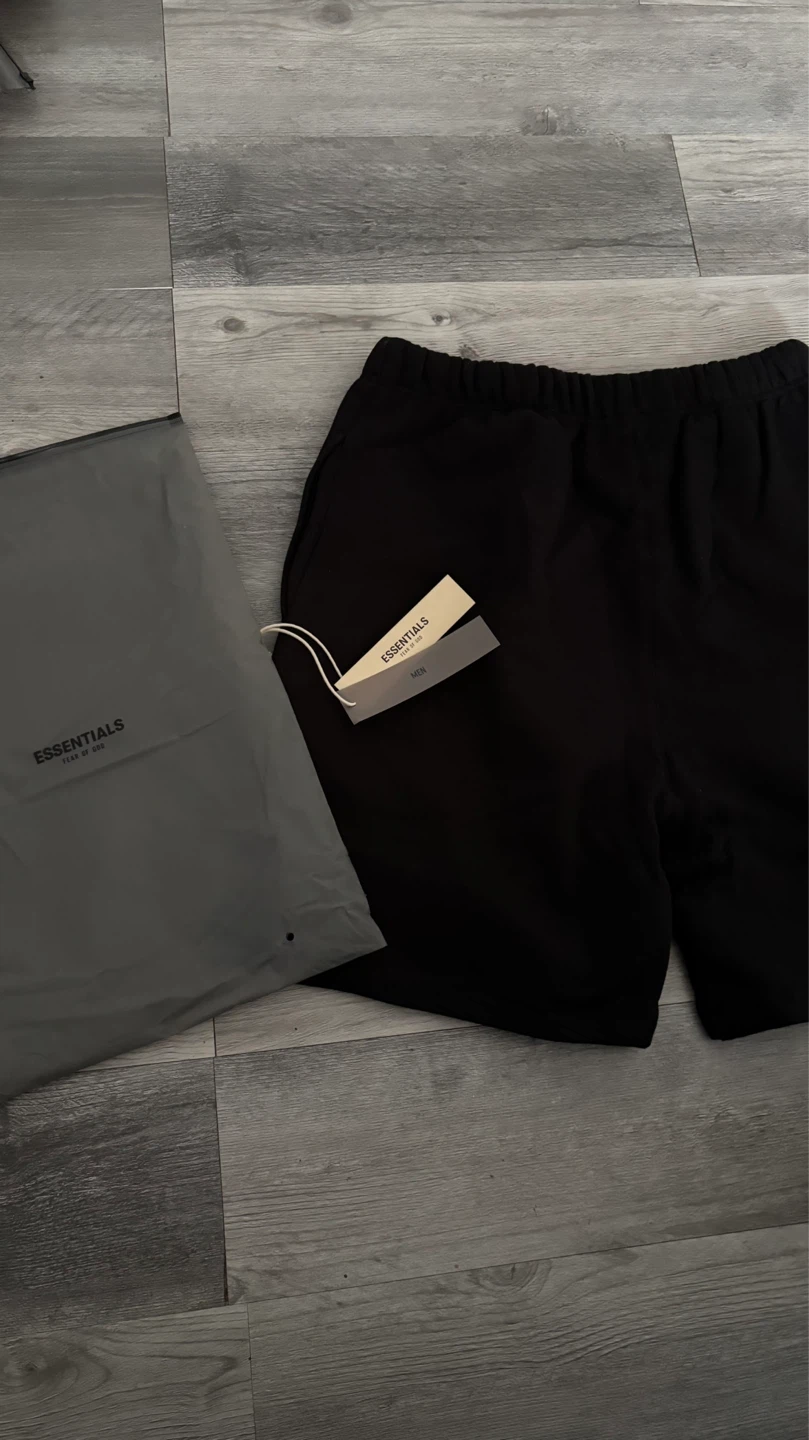 Black Essentials Shorts Size M - photo 2