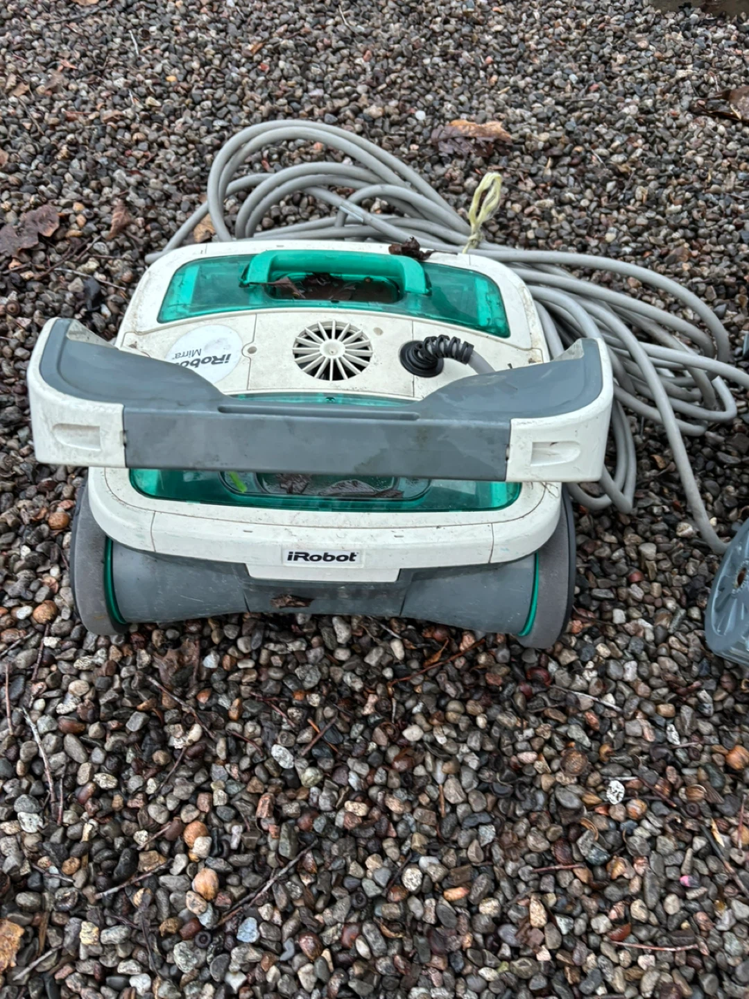 Pool Cleaner with Caddy - for parts - photo 2