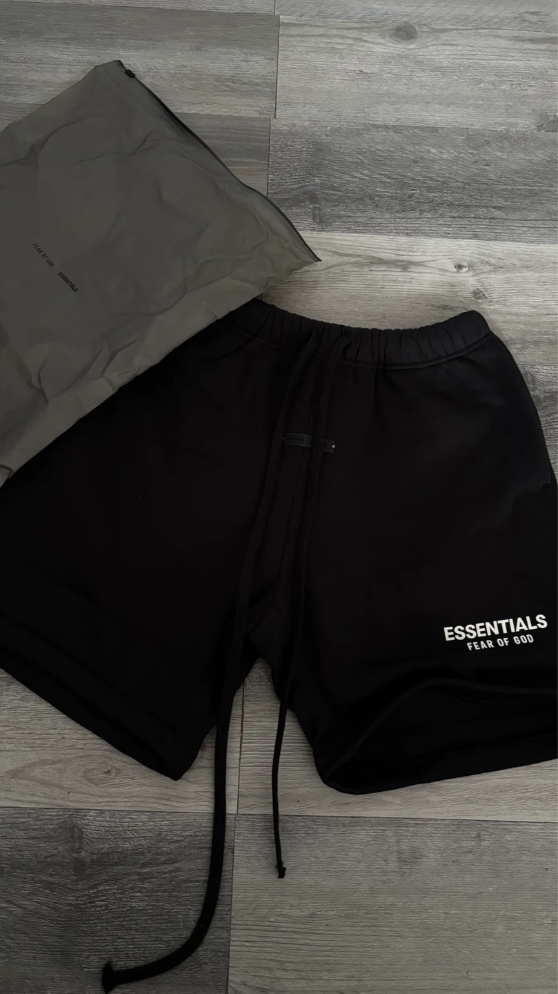 ESSENTIALS FEAR OF GOD Black Shorts Size M