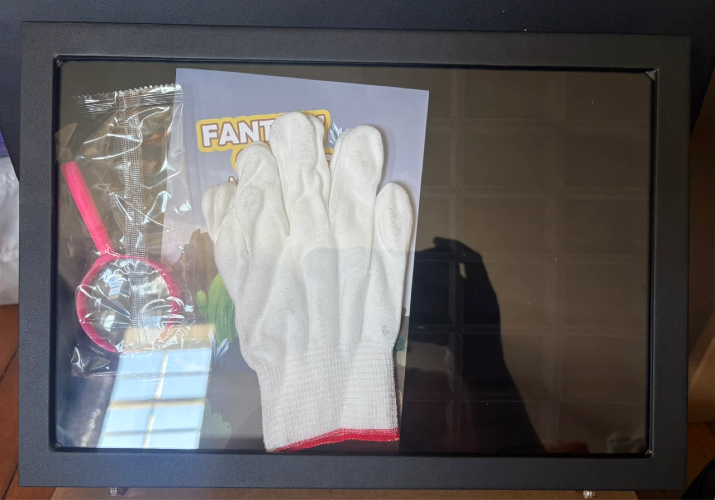 Fantasy Gem Tour Natural Mineral Display Case with Accessories - photo 3