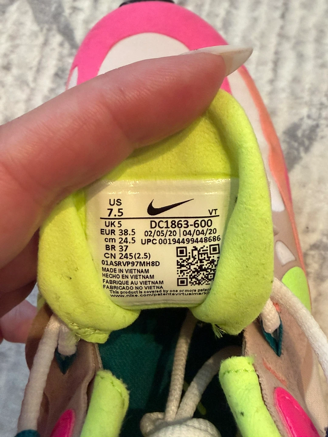 Nike Air Max 270 React Women's Shoes - photo 3