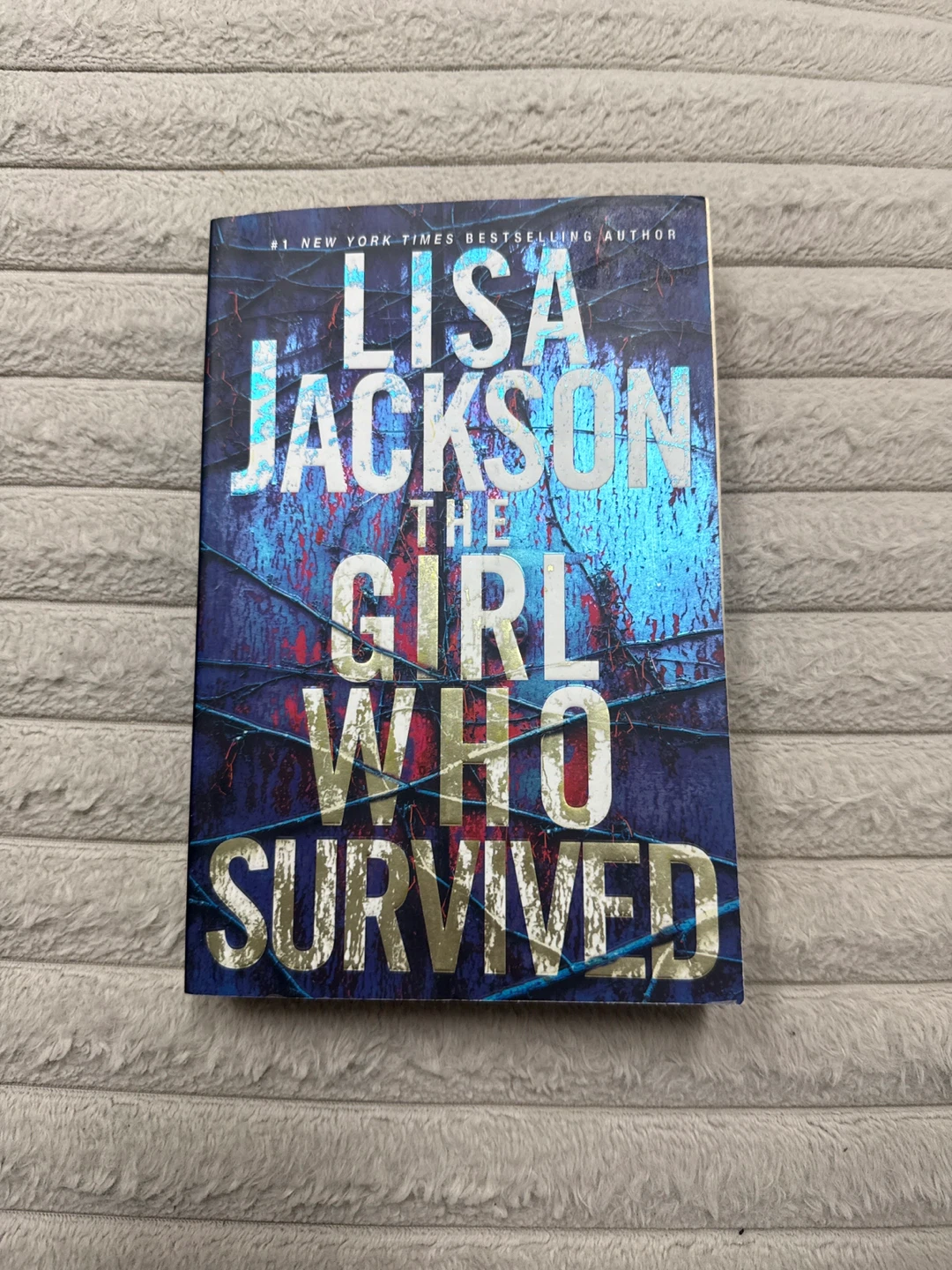 ⚽ The Girl Who Survived by Lisa Jackson