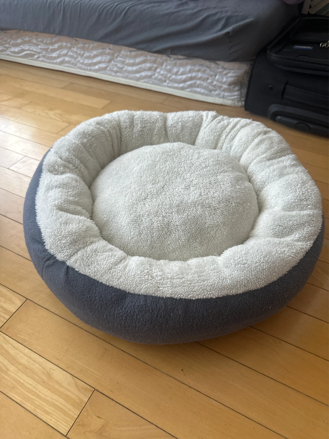 Plush Round Pet Bed - photo 2