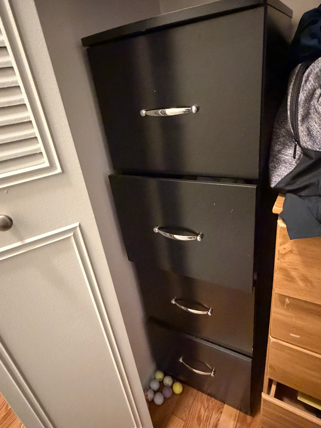 Black 4-Drawer Dresser