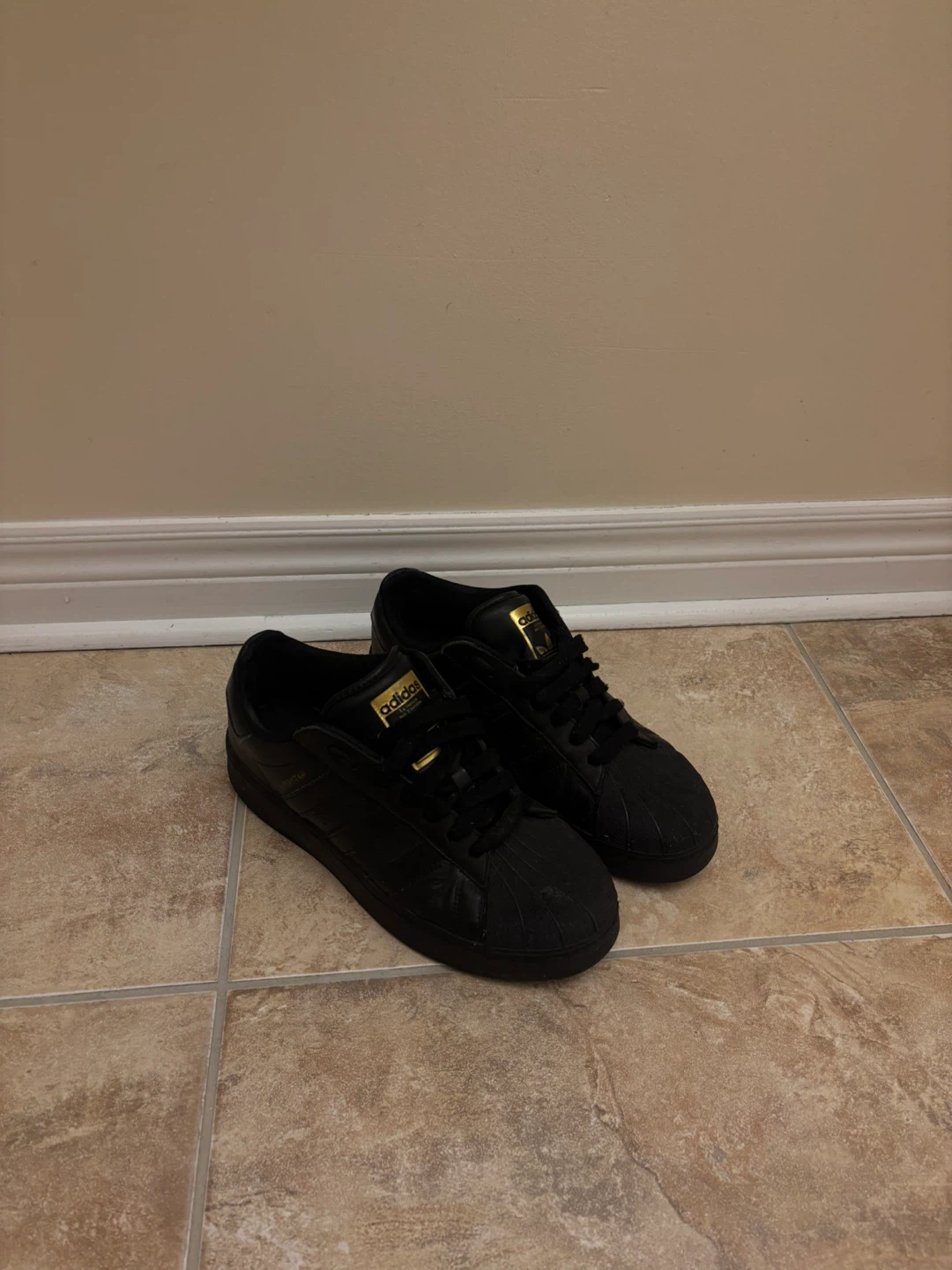 Adidas Superstas Size 9.5 Shoes
